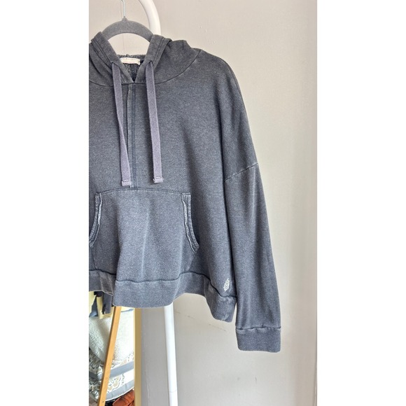Free People Movement Work It Out Charcoal Cropped Hoodie Athletic Casual Women's - Picture 4 of 9